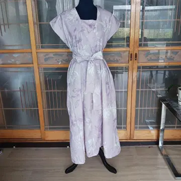 세탁 가능한 기모노 리메이크로 만든 하늘하늘한 원피스입니다.
