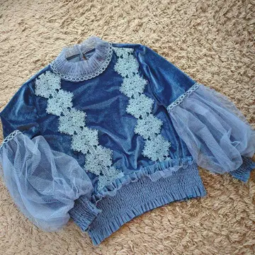 [레어]Vintage 레이스 가득 긴팔 티셔츠 빈티지