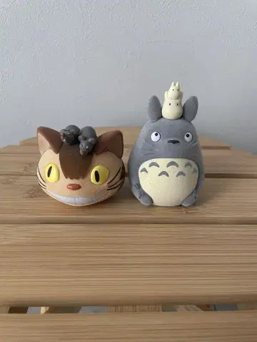 지브리 가챠 2개 토토로 나와라 고양이 버스 나와라 입상 인테리어
