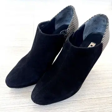 다이애나 하운드투스 체크 투톤 부티
