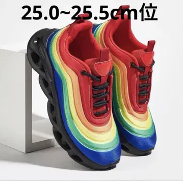 컬러풀 신발 25cm 전후 눈에 띕니다