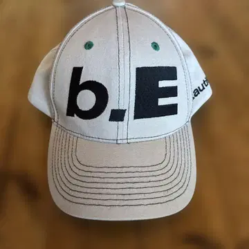 b.Eautiful 뷰티풀 b.E 로고 베이지 그레이 캡