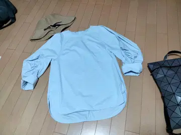 아르페쥬 스토리 스카이블루 오부 소매 셔츠 뒷면 지퍼