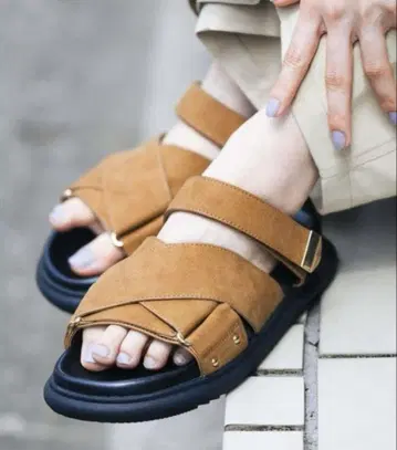 JEANASIS 빈티지 크로스 플랫 샌들 497857