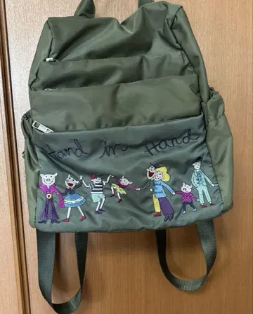 알베로베로 자수 디자인의 올리브 그린 백팩