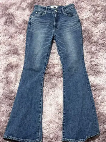부츠컷 데님 다크 블루