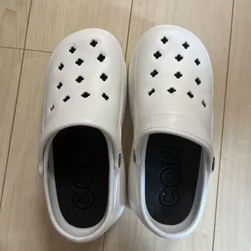 [ 새상품급 ] 여성용 통굽 샌들 화이트