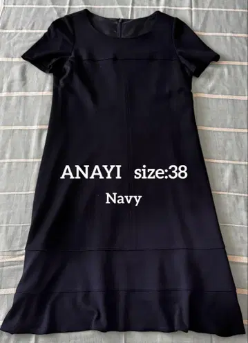 새상품급 아나이 ANAYI 네이비 반팔 무릎 기장 원피스 38 M