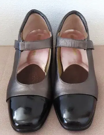 새상품급 24cm 컴포트 클리닉 COMFORT CLINIC