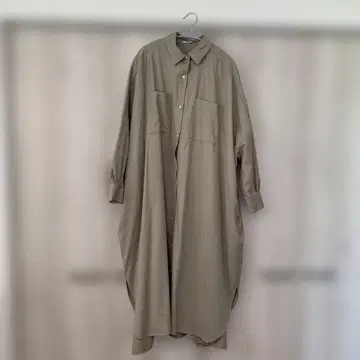 베이지 긴팔 셔츠 원피스