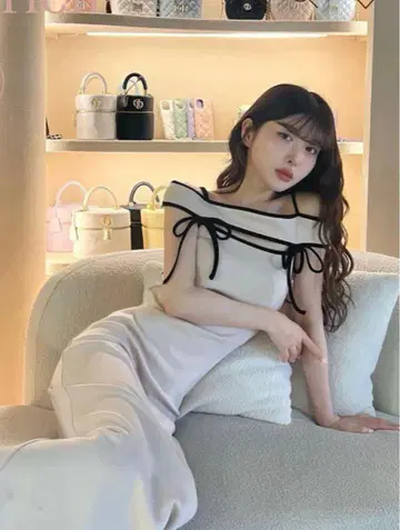 Darich 파이핑 오프숄더 원피스