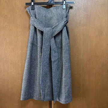 CLUB MONACO A라인 스커트