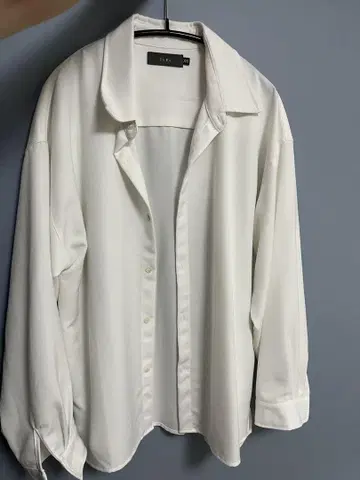 벌룬 소매 루즈 레귤러 카라 셔츠