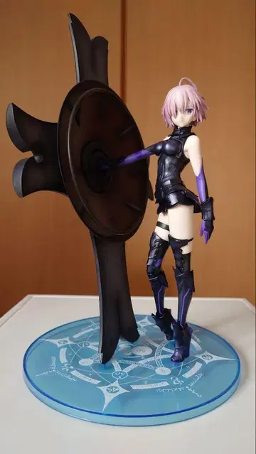 Fate/Grand Order 마슈 키리에라이트 1/7 스케일 피규어
