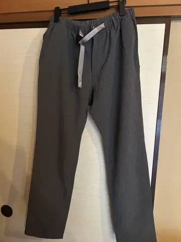 그라미치 그레이 슬랙스