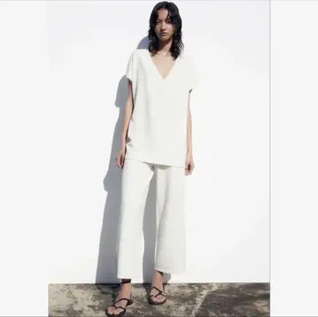 [ 새상품 택 포함 ] ZARA 니트 셋업