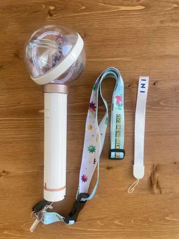 INI 응원봉