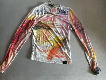 르세라 different popup shirt