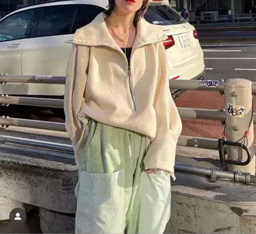 하프 지퍼 맨투맨