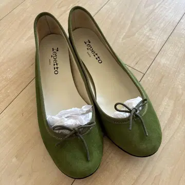 레페토 스웨이드 그린 발레 슈즈
