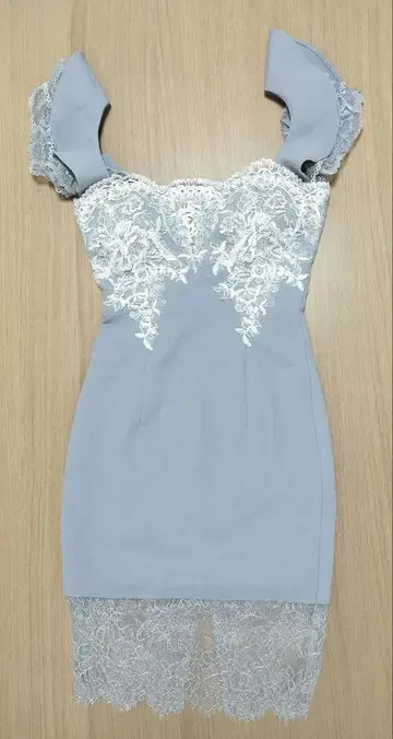 DEA by ROBE de FLEURS 프릴 드레스 캬바쿠라