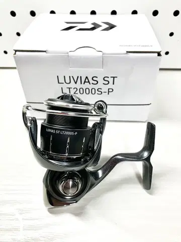 24 LUVIAS ST LT2000S-P 스피닝 릴