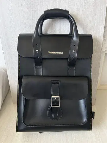 Dr.Martens 닥터마틴 천연 가죽 백팩