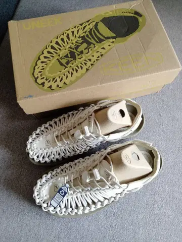 25.5cm KEEN 유니크 화이트