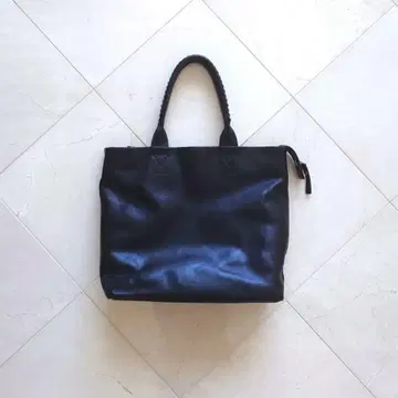 코넬리안 타우루스 토트백