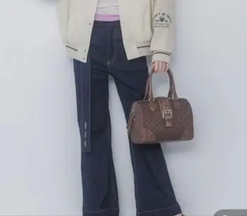 JEANASIS 자카드 모노그램 보스턴