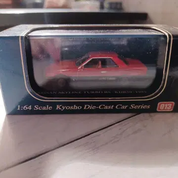 1:64 Scaie Kyosho Die-Cast Car Seris 013
