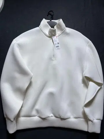 울트라 스트레치 드라이 맨투맨 화이트