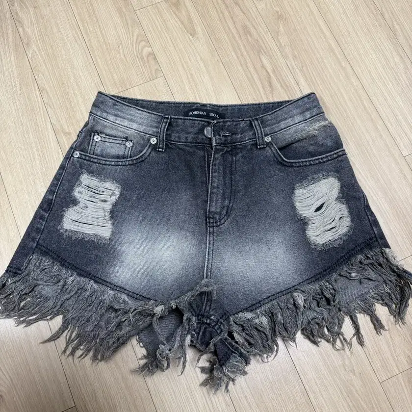BOHEMIAN SEOUL | 보헤미안서울 Bohemian Seoul Damage Washing