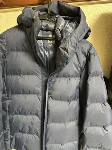 UNIQLO 심리스 다운 후드 부착 다운 자켓 네이비