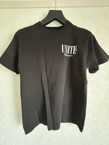 UNITE PRESENTS #02 티셔츠