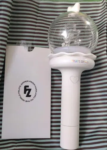 FRUITS ZIPPER 응원봉 화이트