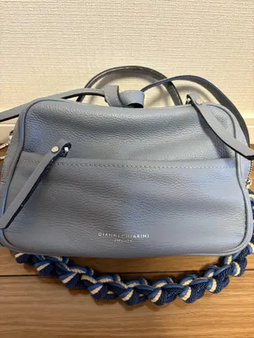 [ GIANNI CHIARINI ] 가죽 숄더백 (라이트 블루)