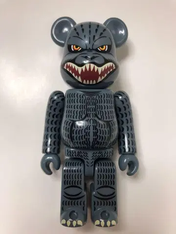 베어브릭 고질라 맥도날드