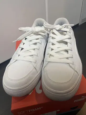 PUMA 스니커즈 (화이트/26cm)