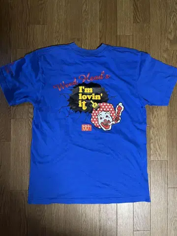 EI.Brown 티셔츠