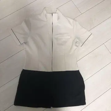 캐릭터라 에스테틱 유니폼 M