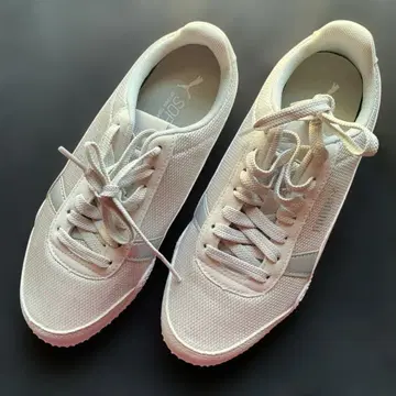 푸마 여성 신발 23.5cm 경량