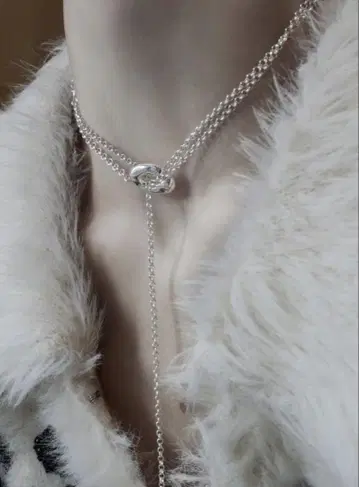 Soierie Ornaments slim lariat 소와리 목걸이