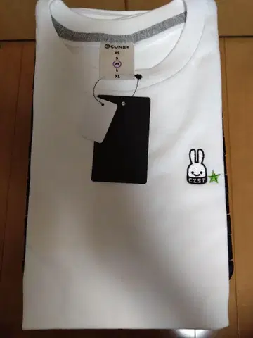 CUNE 시모키타자와 한정판 T셔츠 화이트