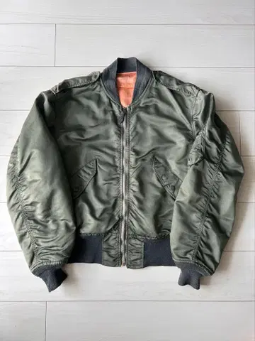 새상품급 플라이트 자켓 L-2B Medium