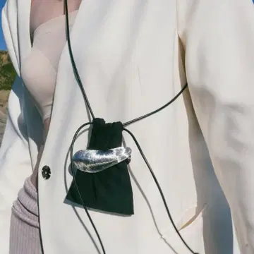 컨디션 최상 SYKIA 시키아 머리핀 실버