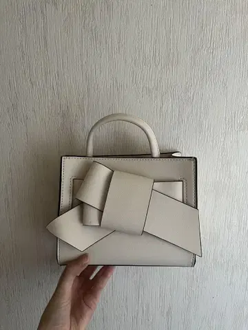 무료배송! FRAY I.D 화이트 미니 핸드백