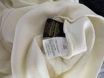 Eddie Bauer 아이보리 터틀넥 긴팔 티셔츠