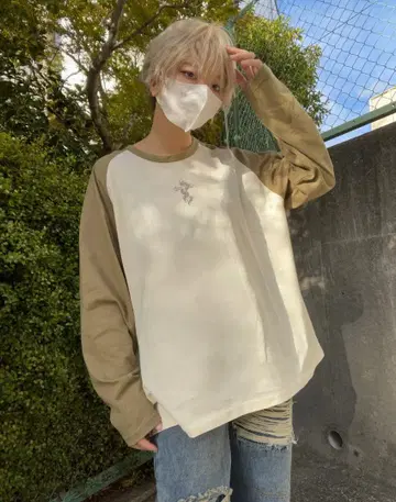 gibous cross 래글런 롱T 카키색 L 사이즈