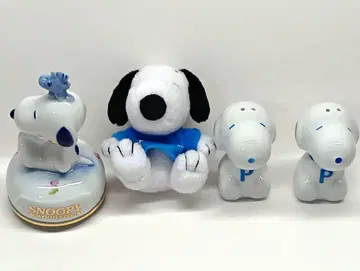 스누피 봉제 인형과 피규어 세트 모음